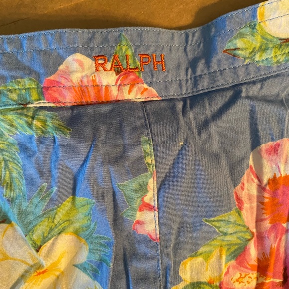 RALPH floral shorts, side pockets, button zip front closure size: 6 - Picture 5 of 6